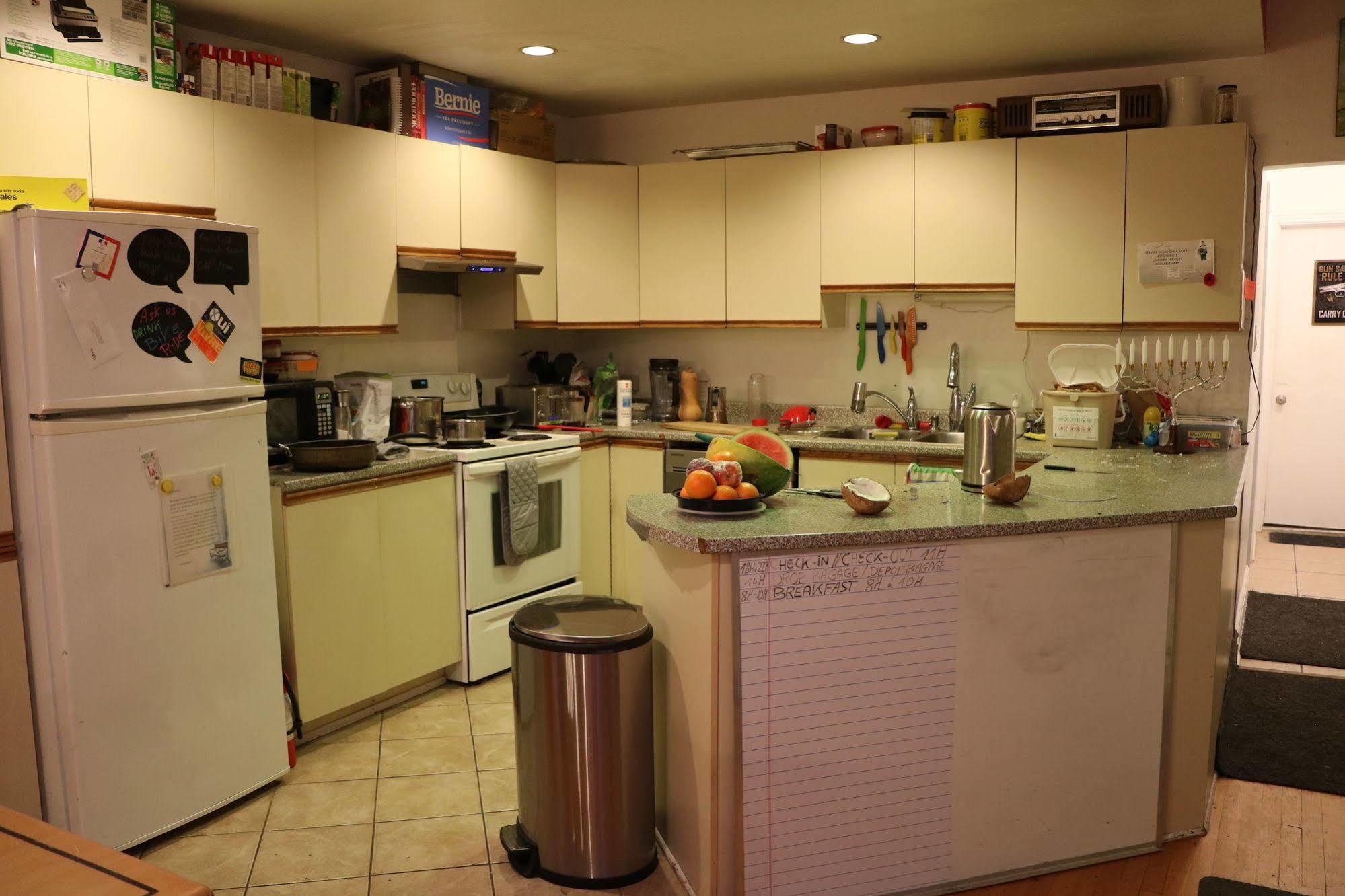 Auberge Reboot Hostel Montreal Bagian luar foto