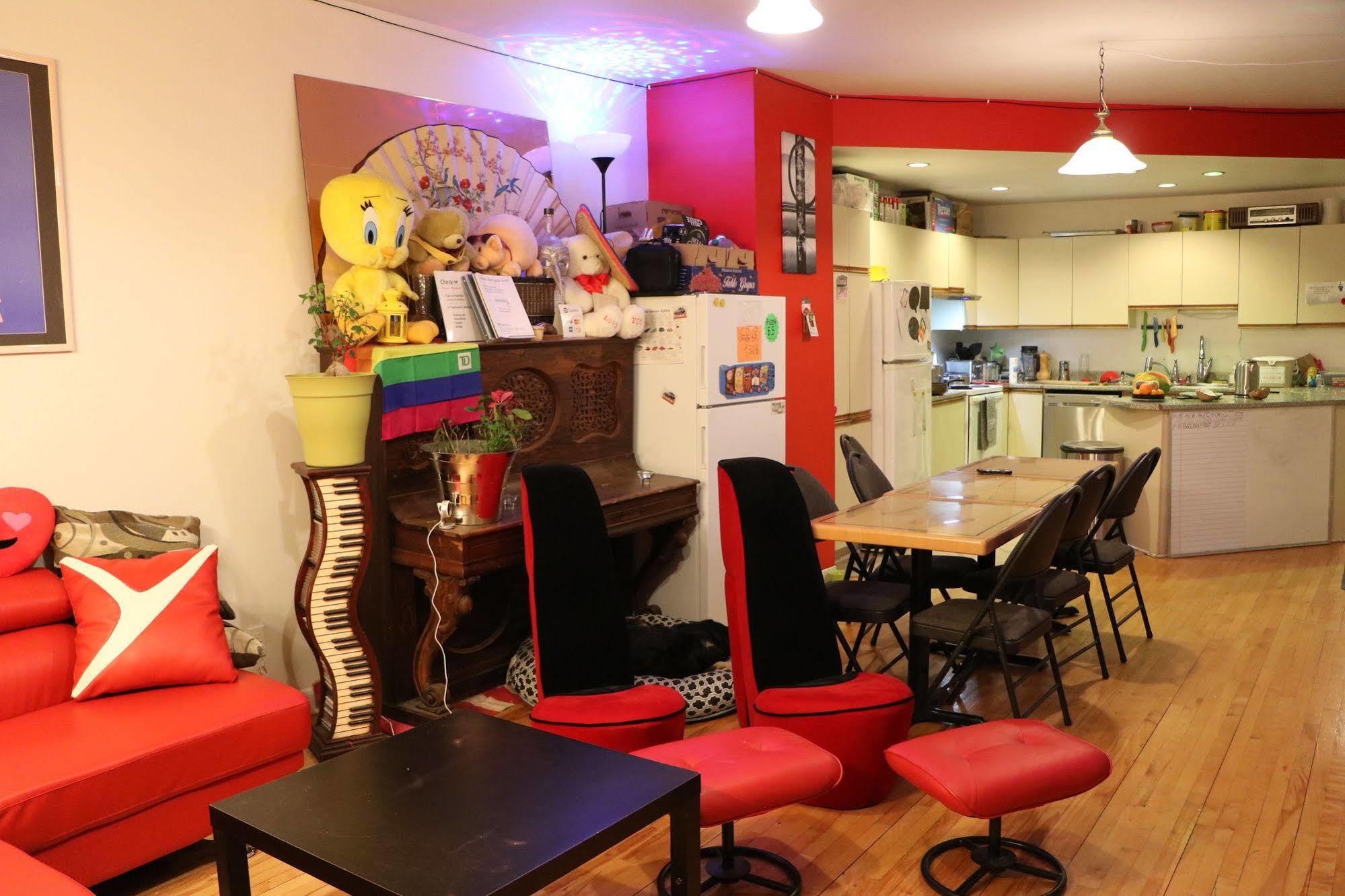 Auberge Reboot Hostel Montreal Bagian luar foto