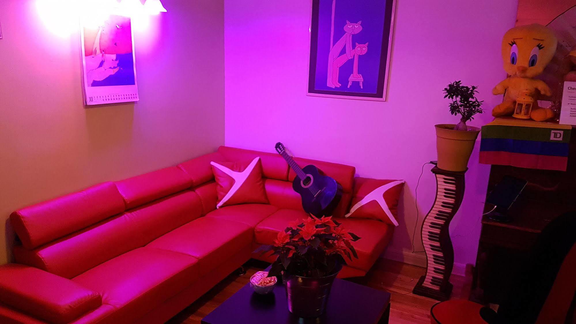 Auberge Reboot Hostel Montreal Bagian luar foto