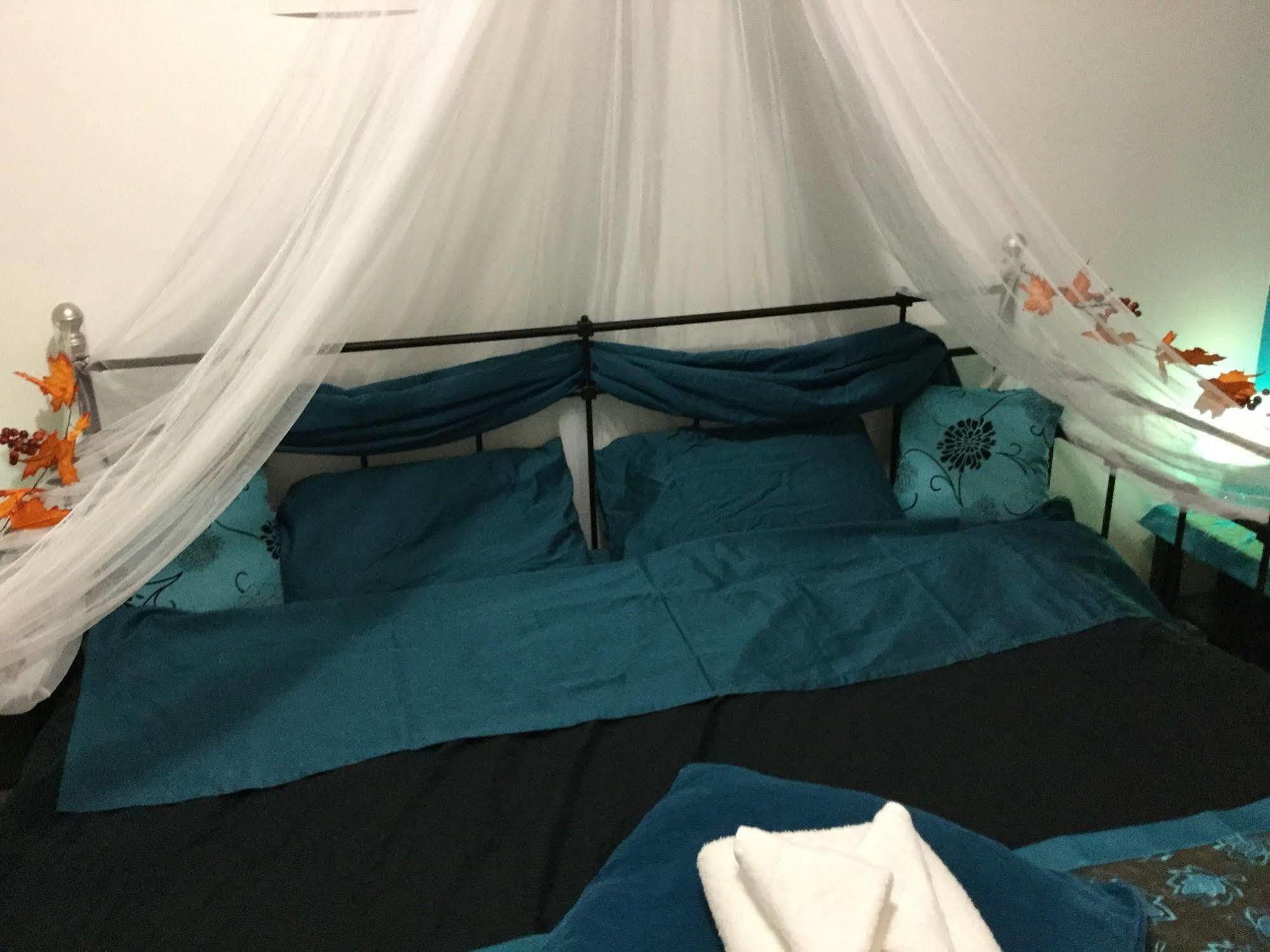 Auberge Reboot Hostel Montreal Bagian luar foto