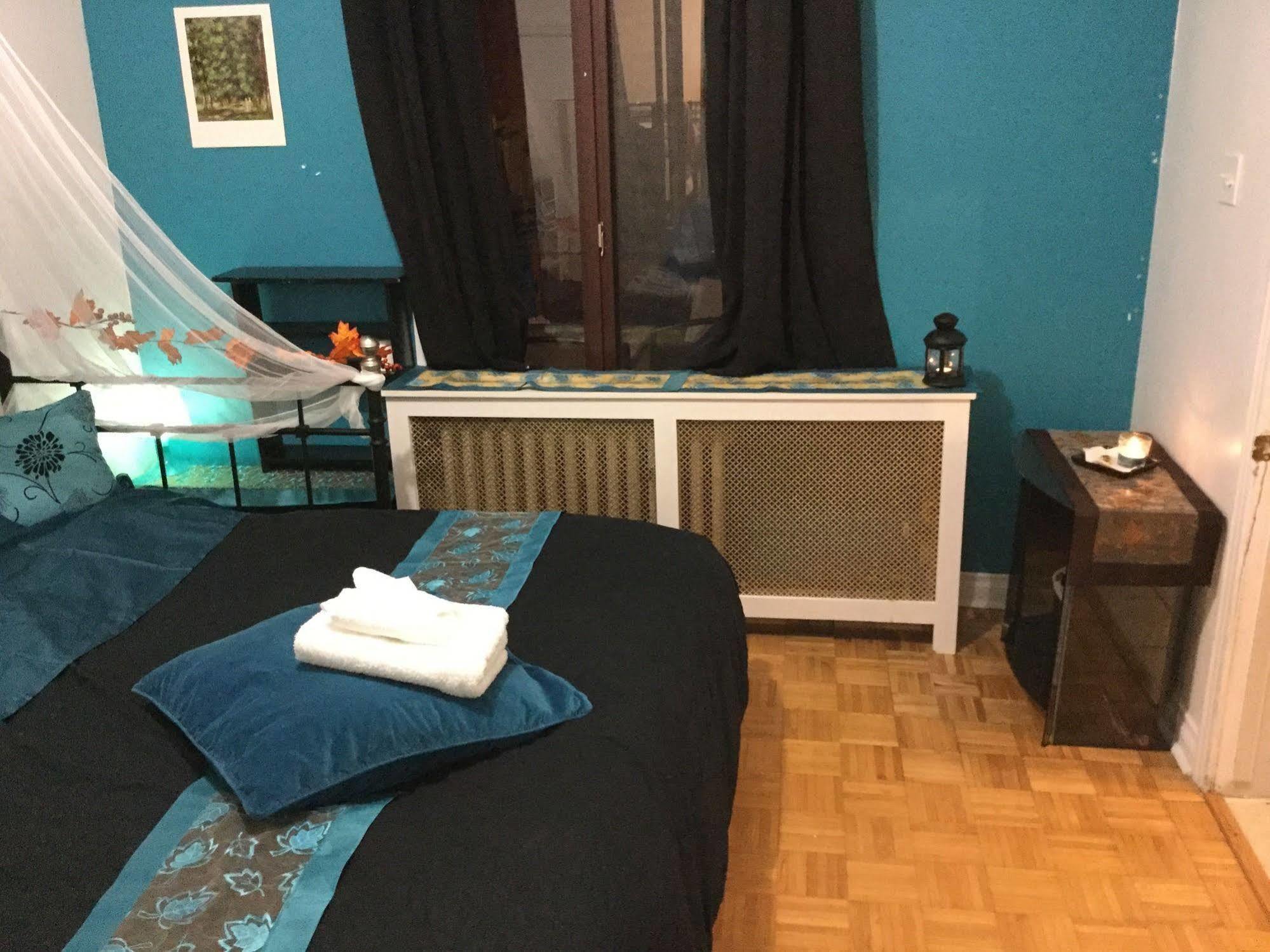 Auberge Reboot Hostel Montreal Bagian luar foto
