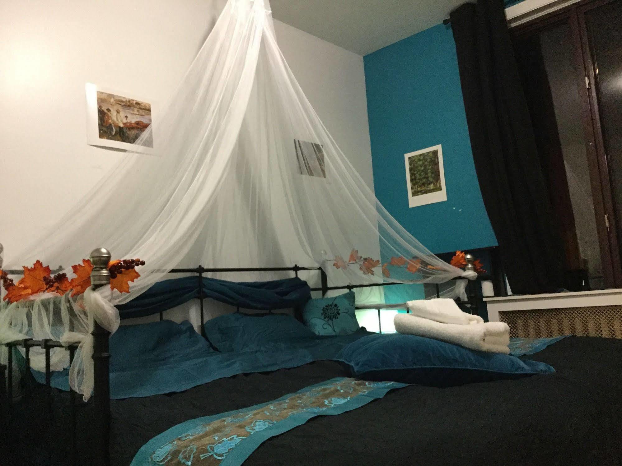 Auberge Reboot Hostel Montreal Bagian luar foto