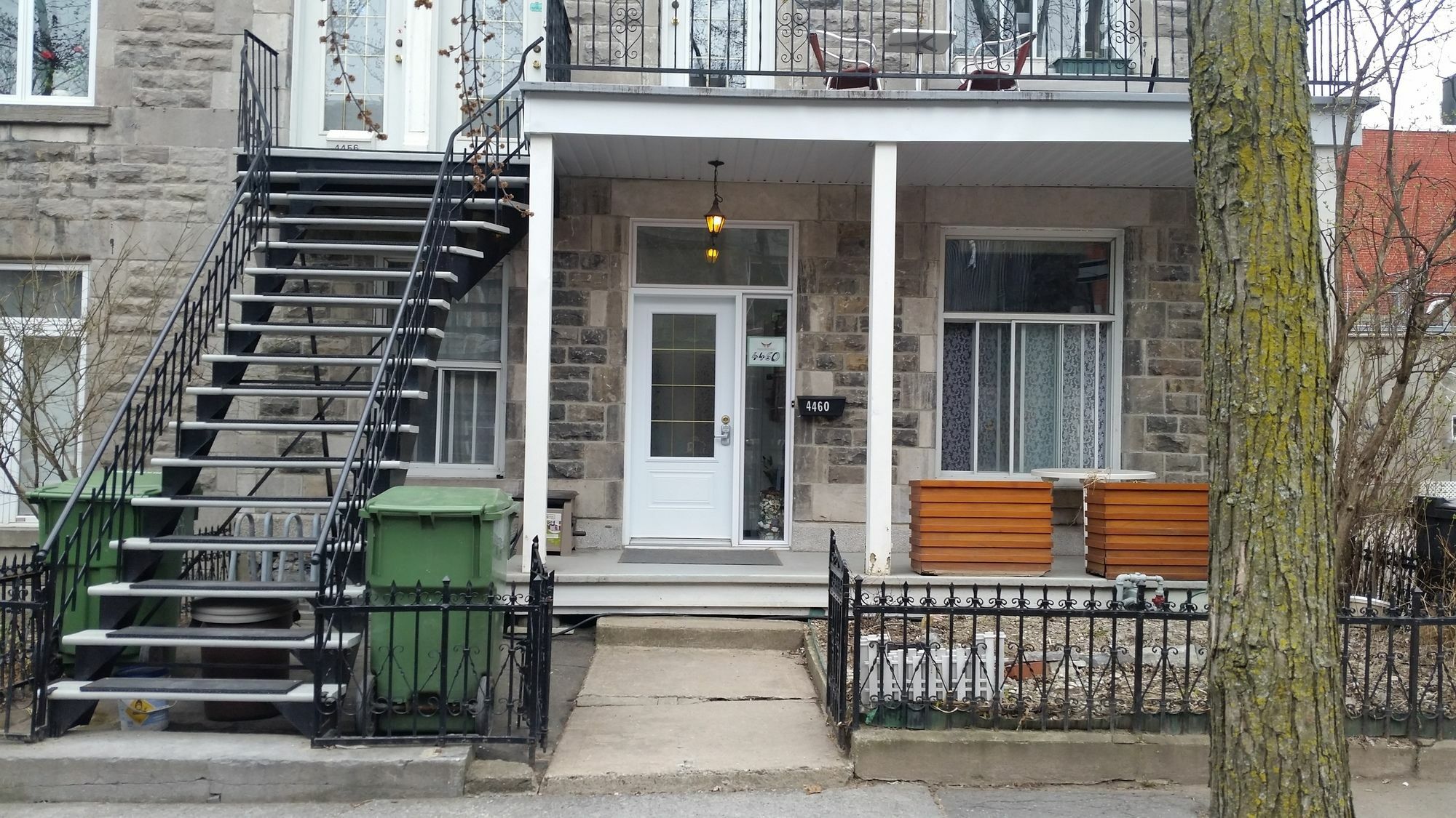 Auberge Reboot Hostel Montreal Bagian luar foto